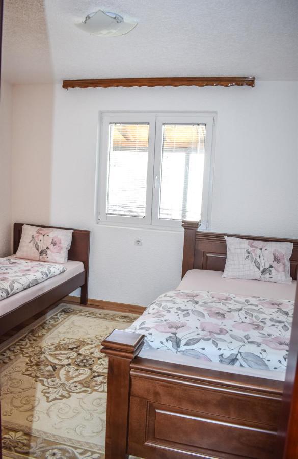 Ema Guest House Plav Exteriér fotografie